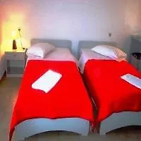 Leonidas & Otel