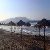 Otel Leonidas &