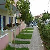 Otel Leonidas & 3*