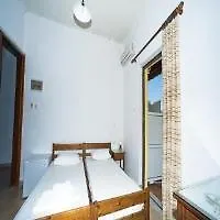 Leonidas & Otel