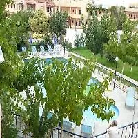 Otel Leonidas & 3*